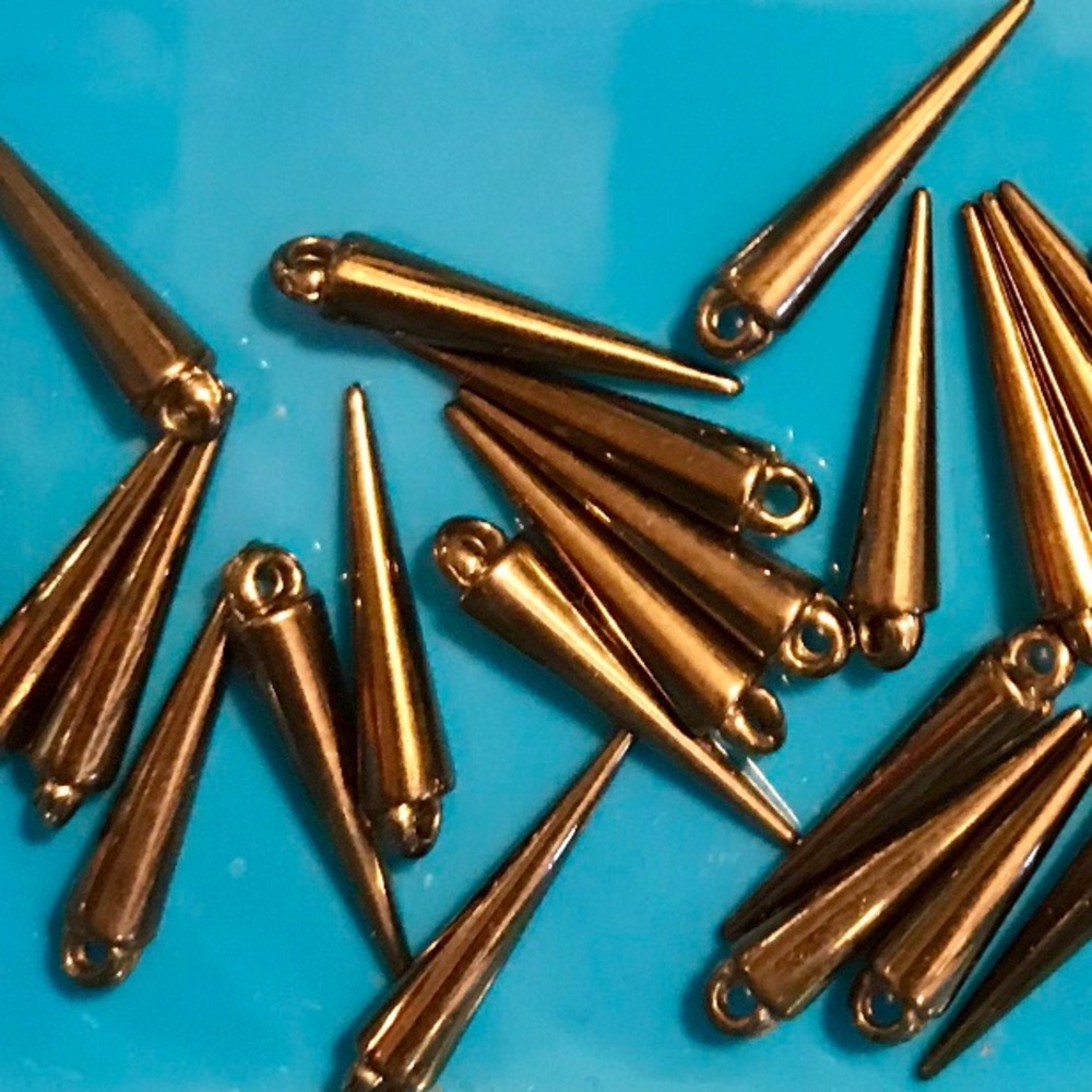 47 1” Cone Charms